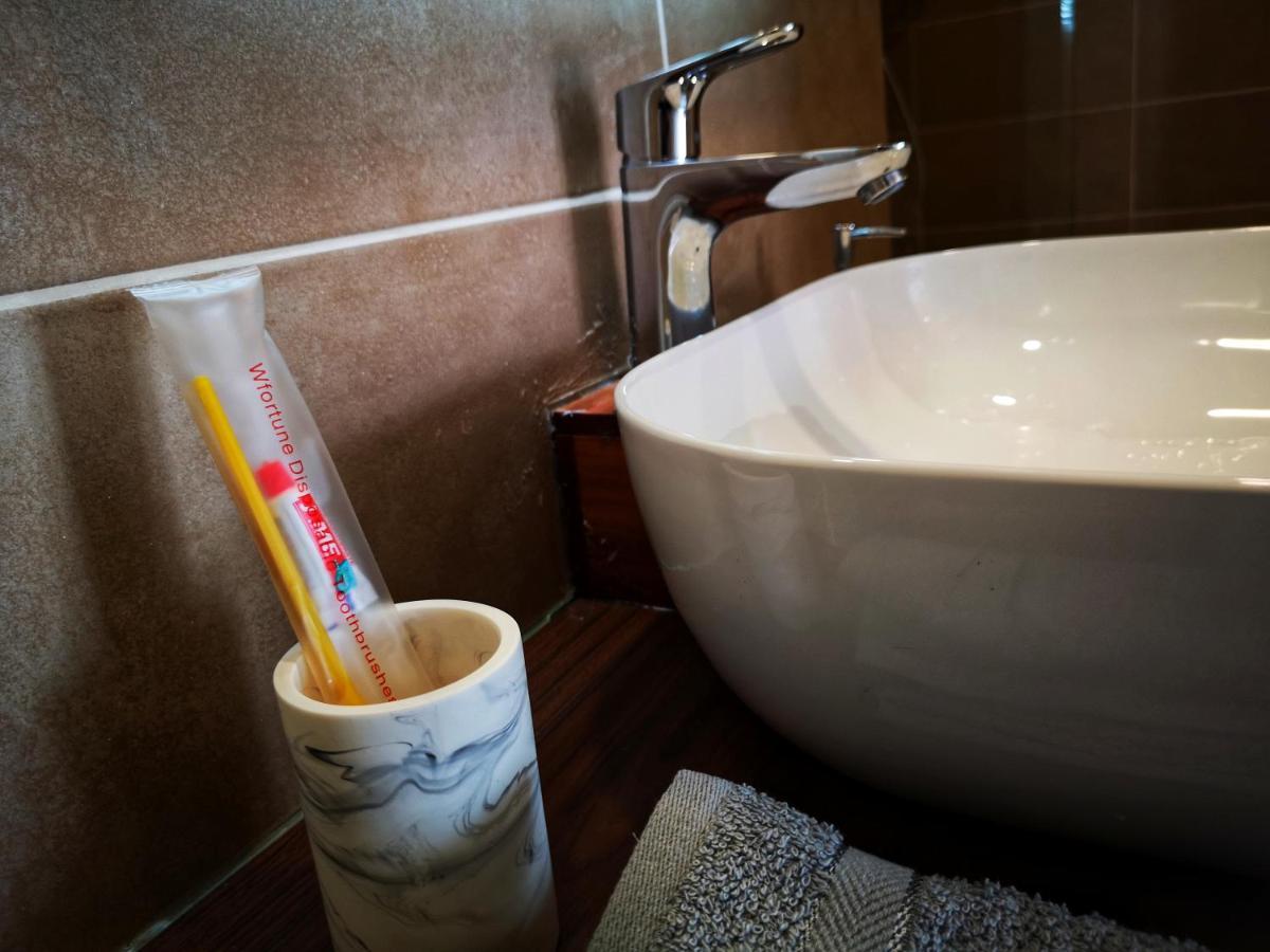 E14, Forest View Apartments, Deposit Required To Confirm Booking Кололі Екстер'єр фото